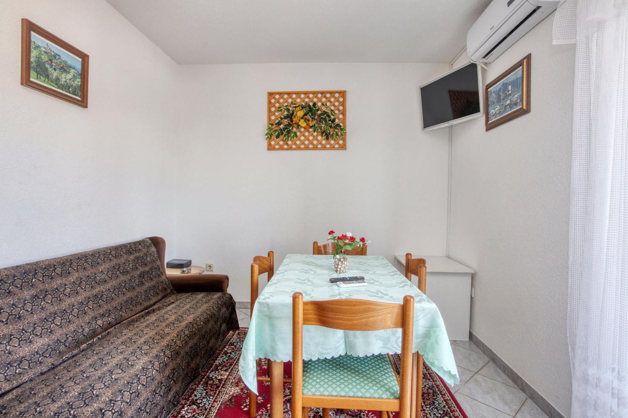 Apartments With A Parking Space Zablace, Sibenik - 4219 Room photo